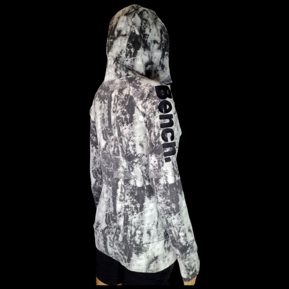 Bench hoodie 100% cotton size Large